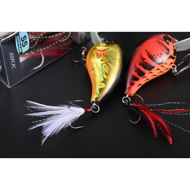 BKK Feathered Spear-21 SS Treble Hook - Red/Black 1 - 3 Stück