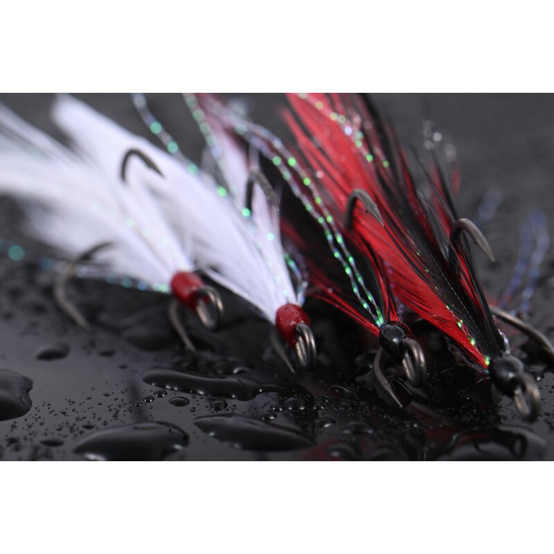 BKK Feathered Spear-21 SS Treble Hook - Red/Black 2 - 3 Stück